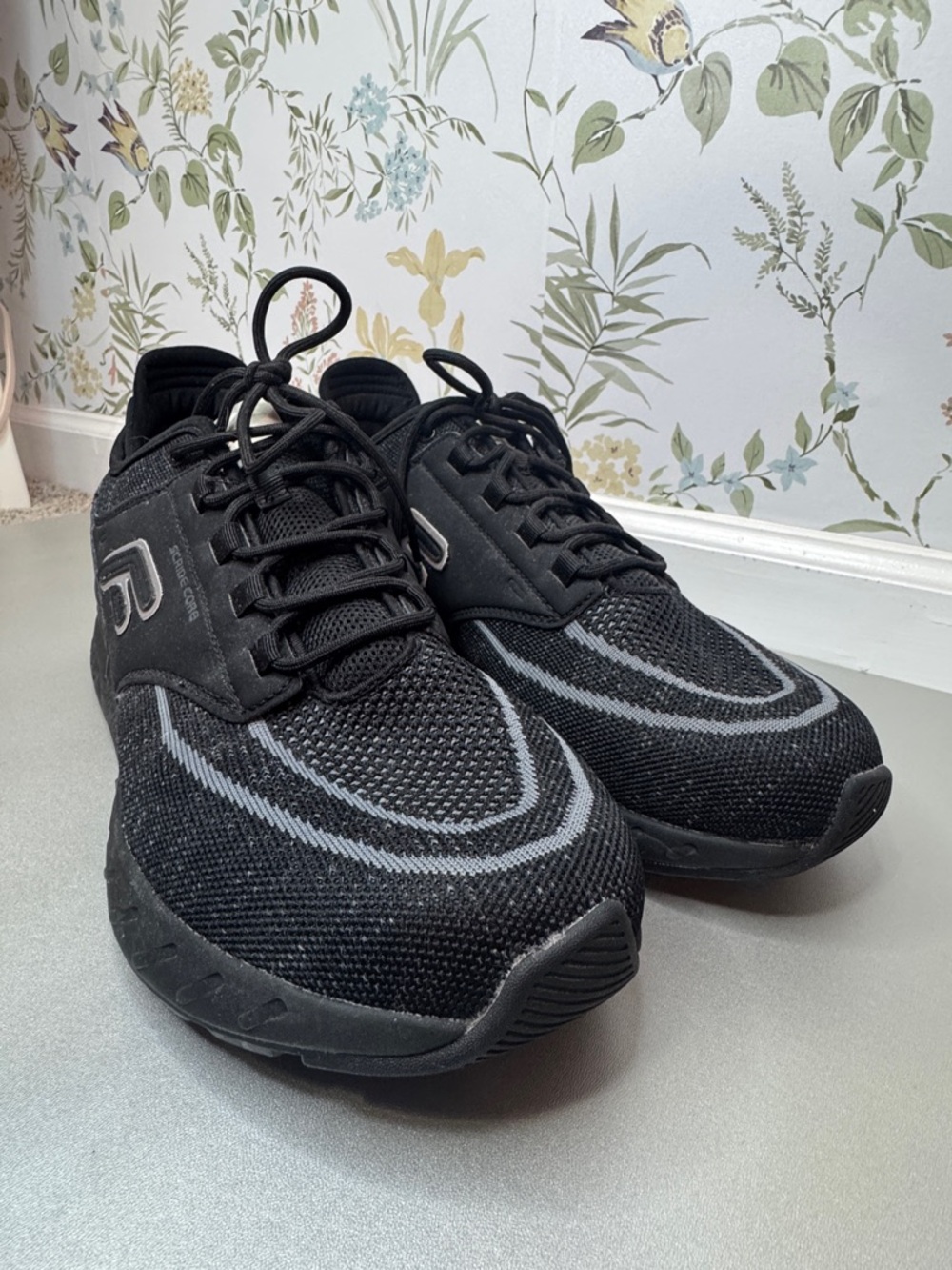 Fitville Men’s Rebound Core StrideCore Black Fabric & Suede Running Shoes